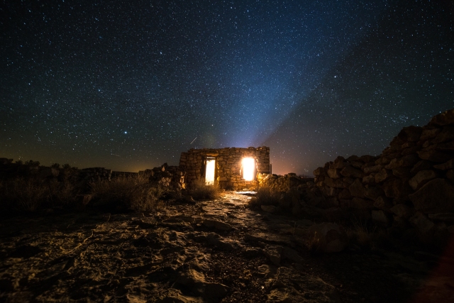 light beaming from abandoned building in two guns arizona
